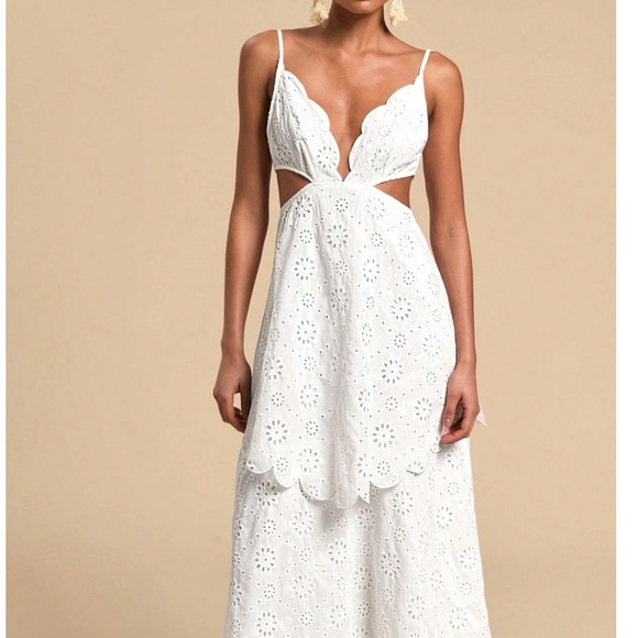 Boho White Floral Eyelet Plunging Neck Cut out Layered Maxi Dress - Picture 6 of 6